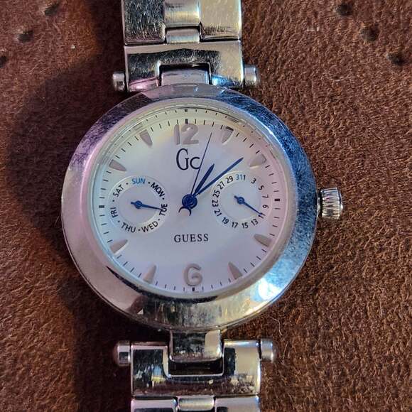 Gc Guess Stainless Steel Multi-Function Women\'s Watch